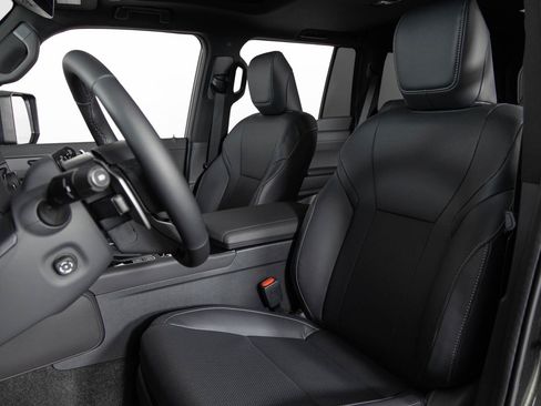 Used 2025 Lexus GX 550 image 15