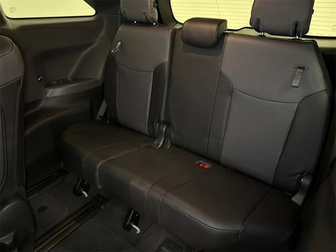 Used 2023 Toyota Sienna XSE image 20