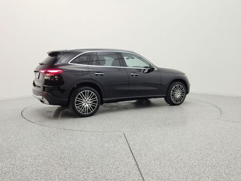 Used 2024 Mercedes-Benz GLC 300 image 5