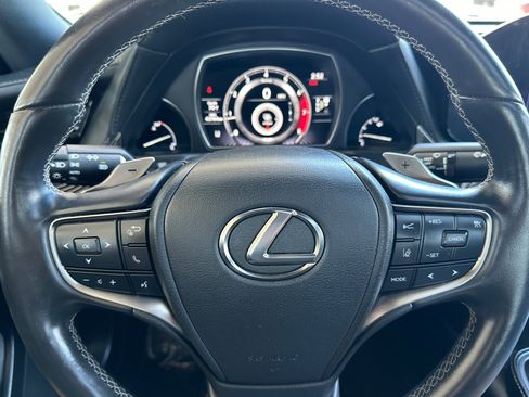 Used 2022 Lexus LS 500 w/ Cold Weather Package (CK) RWD image 23