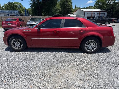 Used 2009 Chrysler 300 LX RWD image 6