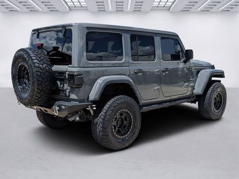 Used 2022 Jeep Wrangler Unlimited Sahara AWD/4WD image 4
