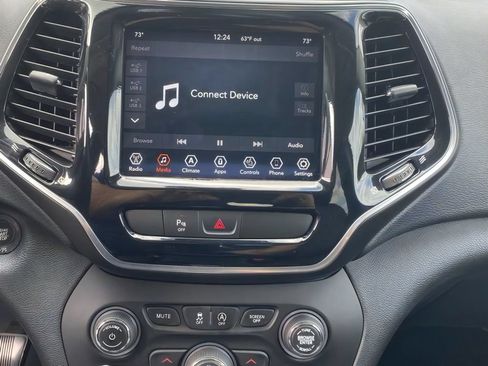Used 2020 Jeep Cherokee Limited FWD image 20