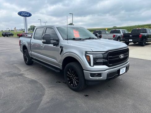Used 2025 Ford F150 Lariat AWD/4WD image 3
