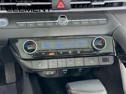 Used 2025 Hyundai Elantra SEL image 22
