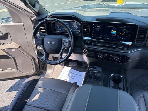 Used 2024 Chevrolet Silverado 1500 ZR2 w/ Technology Package AWD/4WD image 32