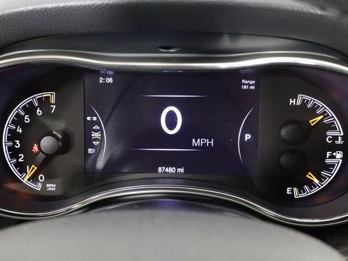 Used 2015 Jeep Grand Cherokee Limited w/ Luxury Group II AWD/4WD image 11