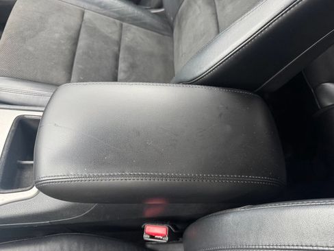 Used 2018 Jeep Grand Cherokee Altitude AWD/4WD image 21