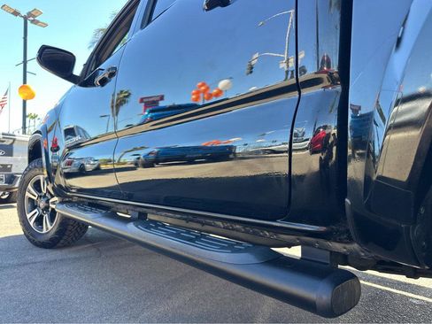 Used 2017 Toyota Tacoma TRD Sport w/ Tow Package image 39