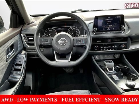 Used 2023 Nissan Rogue SV image 8