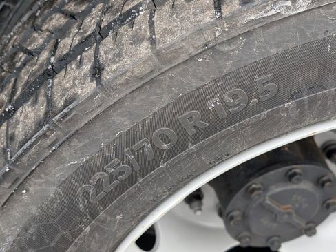 New 2025 Ford F550 4x4 Regular Cab Super Duty image 19