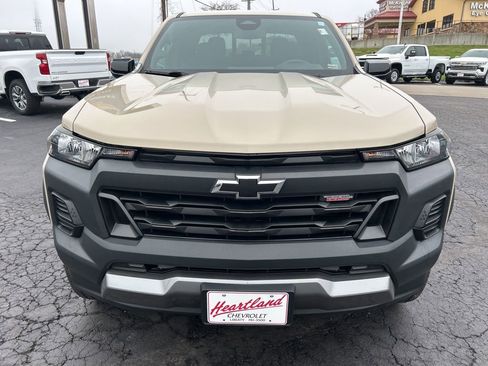 Used 2024 Chevrolet Colorado Trail Boss w/ Advanced Trailering Package AWD/4WD image 2