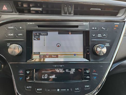 Used 2018 Toyota Avalon XLE Premium FWD image 18