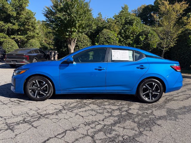 Used 2025 Nissan Sentra SV FWD image 2