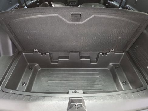 Used 2022 Chevrolet Traverse Premier image 45