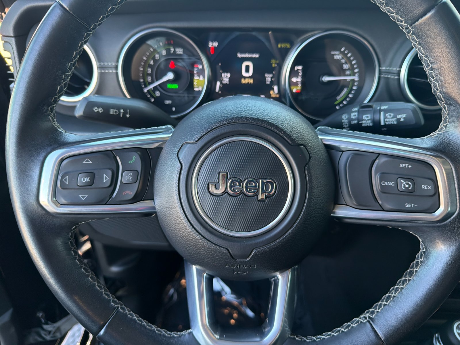 Used 2022 Jeep Wrangler Unlimited Sahara AWD/4WD image 27