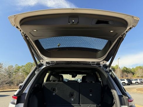 New 2025 Jeep Grand Cherokee Altitude image 31