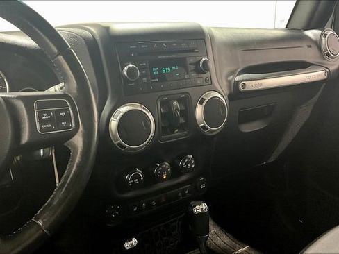 Used 2016 Jeep Wrangler Unlimited Rubicon w/ Dual Top Group image 9