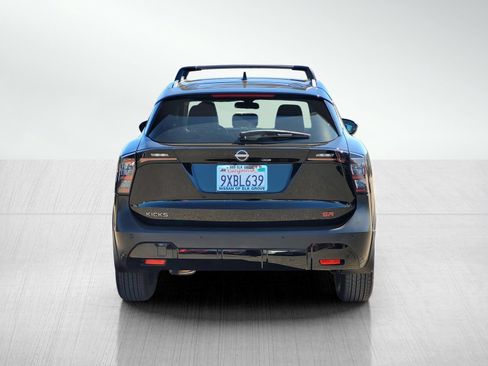 Used 2025 Nissan Kicks SR FWD image 5