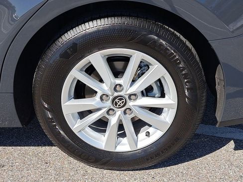 Used 2026 Toyota Camry LE w/ Convenience Package image 5