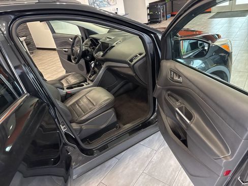 Used 2015 Ford Escape SE w/ Equipment Group 201A image 24