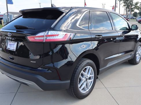 Used 2024 Ford Edge SEL w/ Convenience Package AWD/4WD image 5