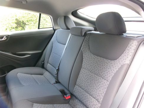 Used 2018 Hyundai Ioniq Blue image 30