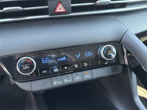 New 2026 Hyundai Elantra Blue image 30