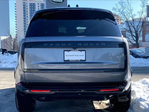 New 2026 Land Rover Range Rover Long Wheelbase SE image 4