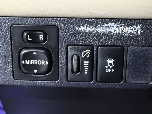 Used 2015 Toyota RAV4 XLE image 21