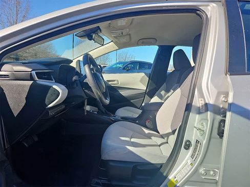 Used 2022 Toyota Corolla LE image 12
