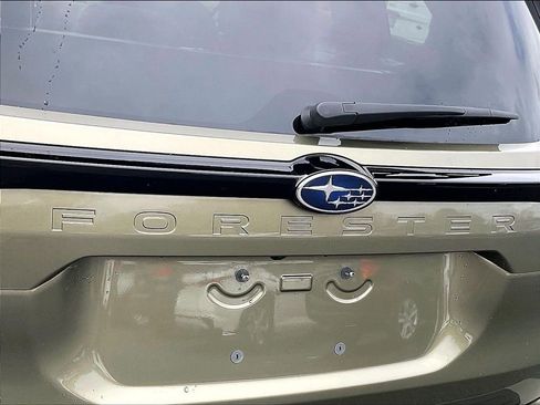 Used 2025 Subaru Forester Limited AWD/4WD image 29