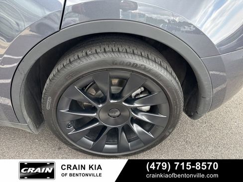 Used 2023 Tesla Model Y Long Range AWD/4WD image 29