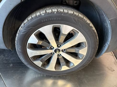 Used 2021 Kia Telluride S FWD image 9