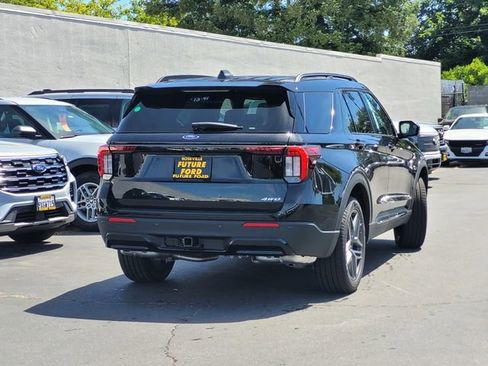 New 2026 Ford Explorer ST-Line w/ ST-Line Street Pack AWD/4WD image 4
