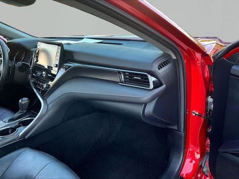 Used 2021 Toyota Camry XSE FWD image 25