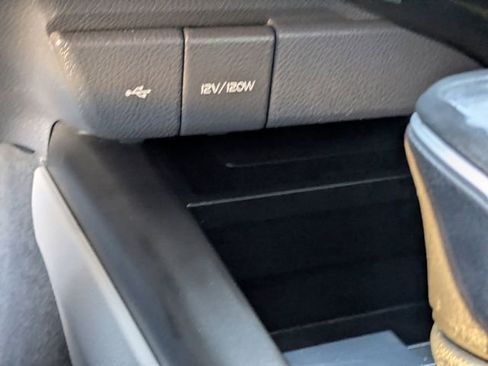 Used 2021 Toyota Camry XLE image 18