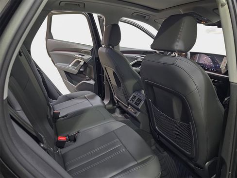 New 2025 Audi Q5 2.0T Premium image 11