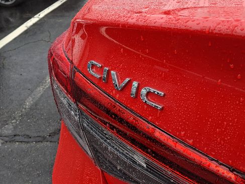 Certified 2024 Honda Civic Sport image 31