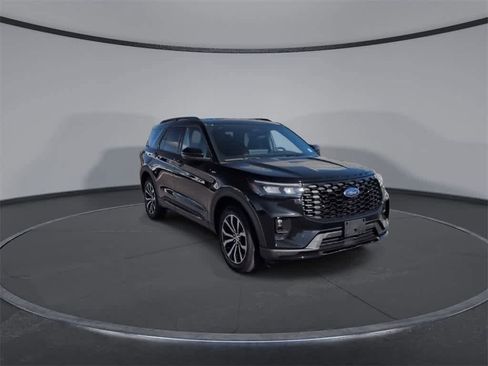 New 2026 Ford Explorer ST-Line image 2