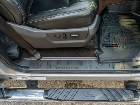 Used 2013 Ford F250 Lariat w/ Lariat Ultimate Pkg AWD/4WD image 44