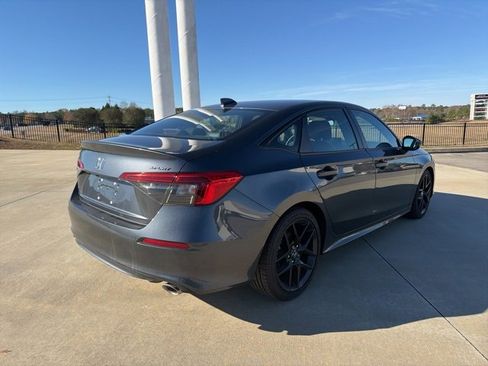 Used 2024 Honda Civic Sport image 6