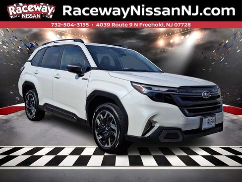 Used 2025 Subaru Forester Limited image 1