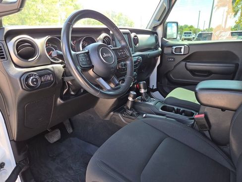 Used 2022 Jeep Gladiator Sport AWD/4WD image 28