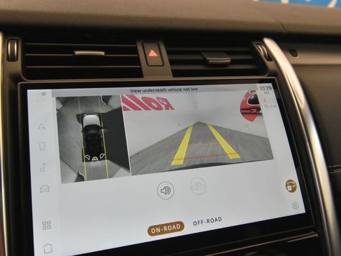 Used 2021 Land Rover Discovery S R-Dynamic image 24