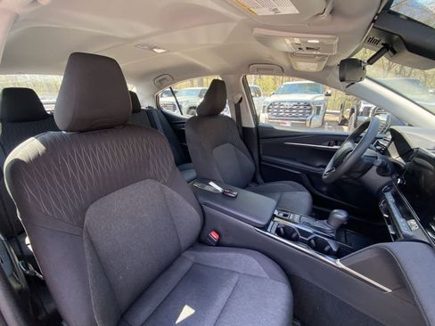 Used 2025 Toyota Camry LE image 25