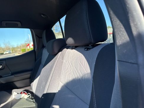 Used 2023 Toyota Tacoma TRD Off-Road image 11