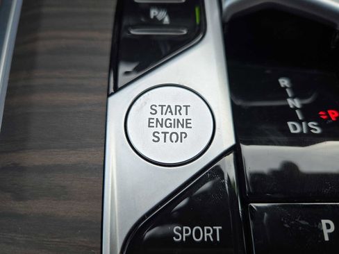 Used 2024 BMW X5 xDrive40i w/ Premium Package image 23