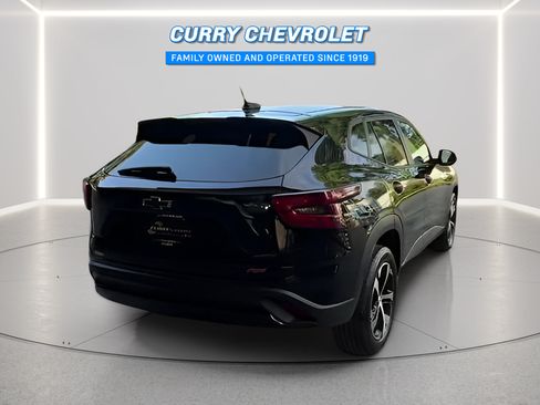 Used 2024 Chevrolet Trax RS w/ Sunroof Package FWD image 15