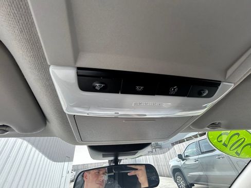 Used 2025 Nissan Sentra S FWD image 32
